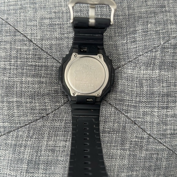 Casio G-Shock GA-2100 all black watch - Picture 3 of 3